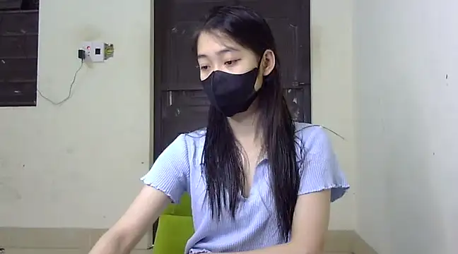 Snapshot of DA-EUN chatting on 03/03/25, 08:38 DA-EUN online show from 03/03/25, 08:38