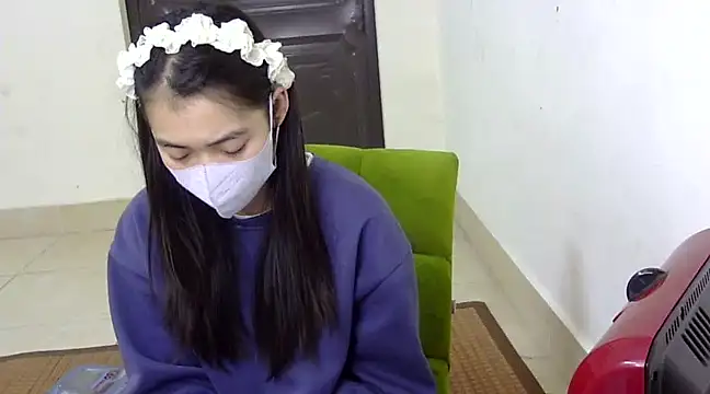 Snapshot of DA-EUN chatting on 03/11/25, 09:02 DA-EUN online show from 03/11/25, 09:02