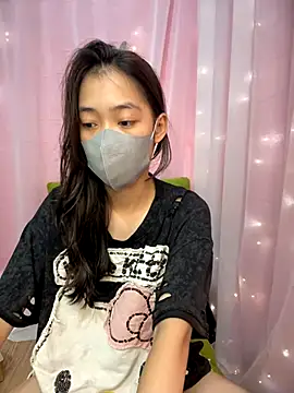 Snapshot of DA-EUN chatting on 09/15/25, 04:01 DA-EUN online show from 09/15/25, 04:01