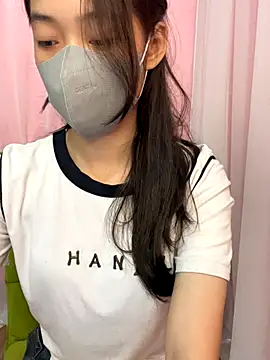 Snapshot of DA-EUN chatting on 09/18/25, 03:47 DA-EUN online show from 09/18/25, 03:47
