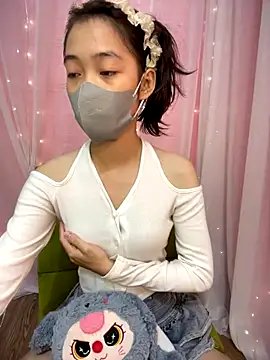 Snapshot of DA-EUN chatting on 09/21/25, 07:32 DA-EUN online show from 09/21/25, 07:32