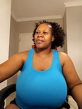 bustylisa1983 online show from 02/25/25, 11:41