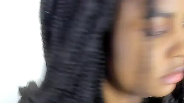 Snapshot of alison-ker3 chatting on 11/20/25, 03:12 alison-ker3 online show from 11/20/25, 03:12