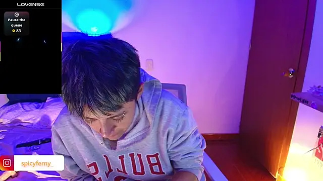 9 Fernanda 9 online show from 12/15/25, 03:55