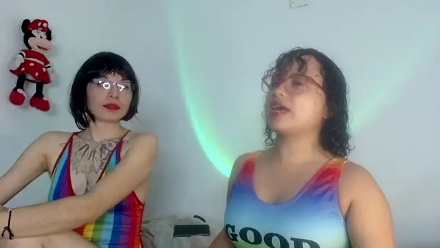 lou cute online show from 02/11/25, 03:08