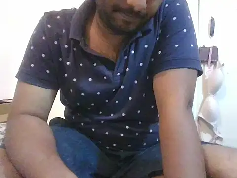 Snapshot of Nunnu_0 chatting on 10/30/25, 11:33 Nunnu 0 online show from 10/30/25, 11:33