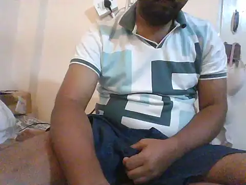 Snapshot of Nunnu_0 chatting on 10/31/25, 03:51 Nunnu 0 online show from 10/31/25, 03:51