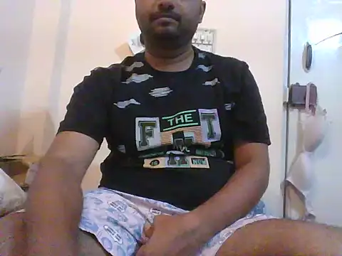 Snapshot of Nunnu_0 chatting on 10/31/25, 08:21 Nunnu 0 online show from 10/31/25, 08:21