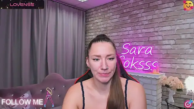 Snapshot of SarahCoksss chatting on 01/25/25, 04:02 SarahCoksss online show from 01/25/25, 04:02
