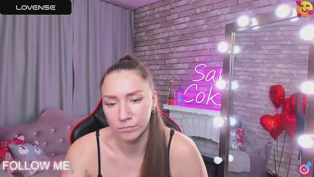 Snapshot of SarahCoksss chatting on 02/27/25, 02:42 SarahCoksss online show from 02/27/25, 02:42