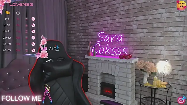 Snapshot of SarahCoksss chatting on 09/30/25, 12:59 SarahCoksss online show from 09/30/25, 12:59