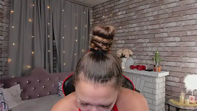 SarahCoksss online show from 04/07/26, 12:00