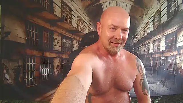 Snapshot of ManlyPrisonGuy chatting on 05/19/26, 02:23 ManlyPrisonGuy online show from 05/19/26, 02:23