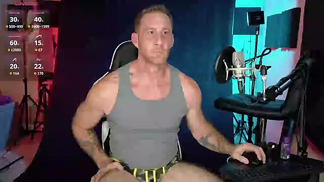 Snapshot of FiftyShadez chatting on 11/17/25, 12:05 FiftyShadez online show from 11/17/25, 12:05