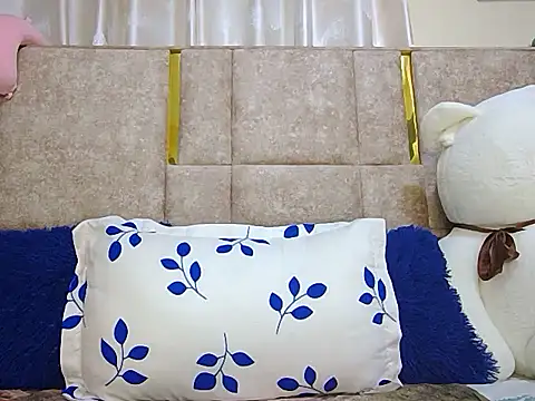 Snapshot of sexy_smiley chatting on 01/29/25, 01:27 sexy smiley online show from 01/29/25, 01:27