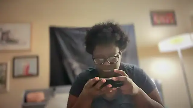 Snapshot of Yagurl__west chatting on 01/25/25, 12:58 Yagurl west online show from 01/25/25, 12:58