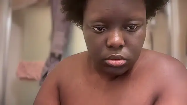 Snapshot of Yagurl__west chatting on 02/09/25, 10:21 Yagurl west online show from 02/09/25, 10:21