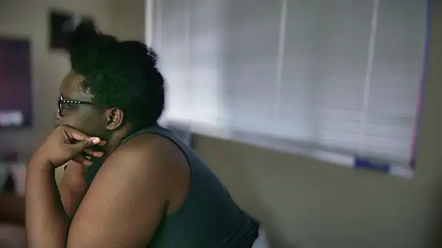 Snapshot of Yagurl__west chatting on 02/24/25, 01:02 Yagurl west online show from 02/24/25, 01:02