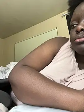 Snapshot of Yagurl__west chatting on 03/10/25, 12:15 Yagurl west online show from 03/10/25, 12:15