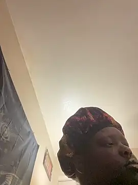 Snapshot of Yagurl__west chatting on 03/14/25, 12:32 Yagurl west online show from 03/14/25, 12:32