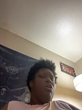 Snapshot of Yagurl__west chatting on 03/21/25, 12:18 Yagurl west online show from 03/21/25, 12:18