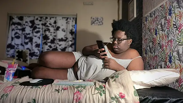 Yagurl  west online show from 01/15/26, 01:32