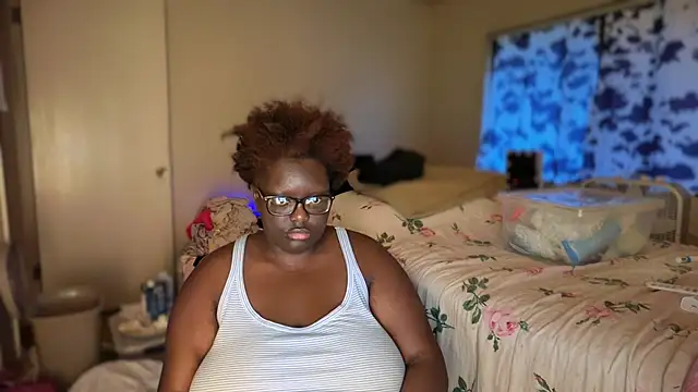 Snapshot of Yagurl__west chatting on 02/11/26, 01:10 Yagurl west online show from 02/11/26, 01:10