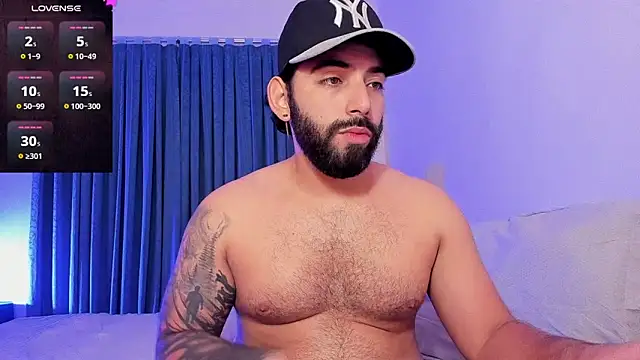 Snapshot of leo_thewolf_ chatting on 09/13/25, 07:02 leo thewolf online show from 09/13/25, 07:02