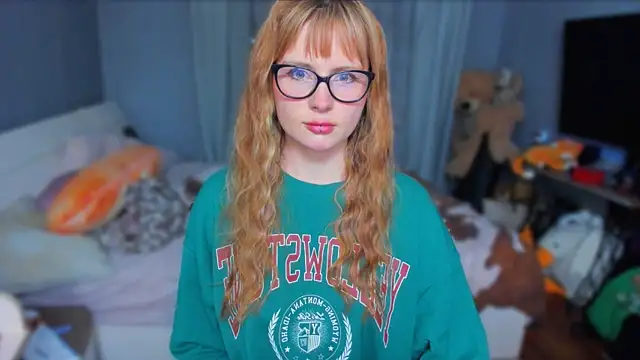 KlementinaBbG online show from 10/26/25, 09:10