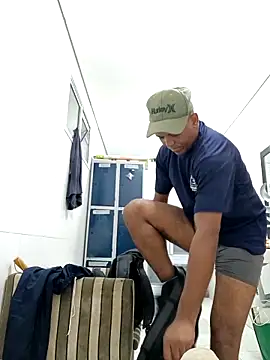 Snapshot of Mailsonp chatting on 02/04/26, 04:57 Mailsonp online show from 02/04/26, 04:57