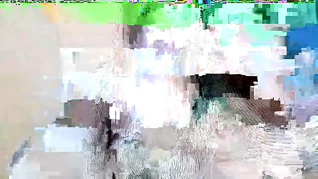 Snapshot of Arisa__ chatting on 12/14/25, 01:33 Arisa online show from 12/14/25, 01:33