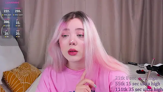 Snapshot of __KawaiiYuki__ chatting on 01/25/25, 08:53 KawaiiYuki online show from 01/25/25, 08:53