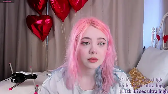 Snapshot of __KawaiiYuki__ chatting on 02/14/25, 08:42 KawaiiYuki online show from 02/14/25, 08:42