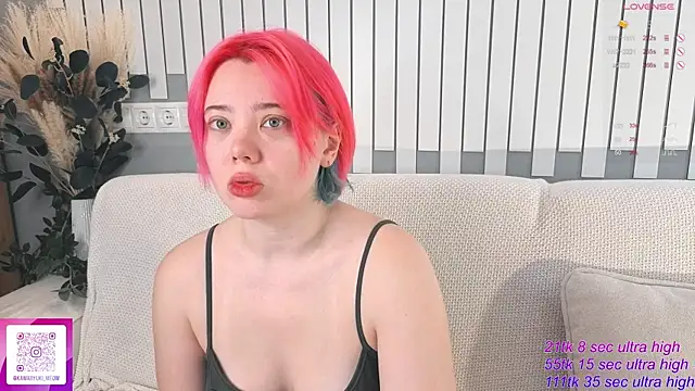 Snapshot of __KawaiiYuki__ chatting on 11/17/25, 06:41 KawaiiYuki online show from 11/17/25, 06:41