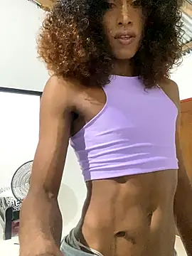 Snapshot of lau_sil chatting on 11/19/25, 11:16 lau sil online show from 11/19/25, 11:16