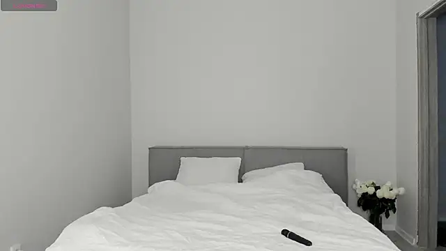 sarahphyllis online show from 11/26/25, 07:59