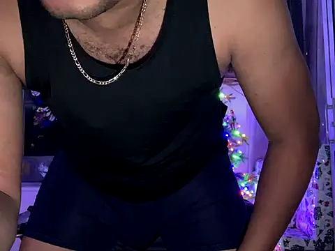 Snapshot of ThickDick_Daddy chatting on 12/20/25, 07:26 ThickDick Daddy online show from 12/20/25, 07:26