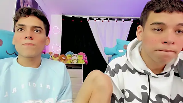 Snapshot of jake_and_joaquin chatting on 12/04/24, 04:10 jake and joaquin online show from 12/04/24, 04:10