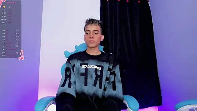 Snapshot of jake_and_joaquin chatting on 01/19/25, 10:49 jake and joaquin online show from 01/19/25, 10:49