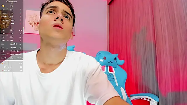 Snapshot of jake_and_joaquin chatting on 02/28/25, 03:04 jake and joaquin online show from 02/28/25, 03:04