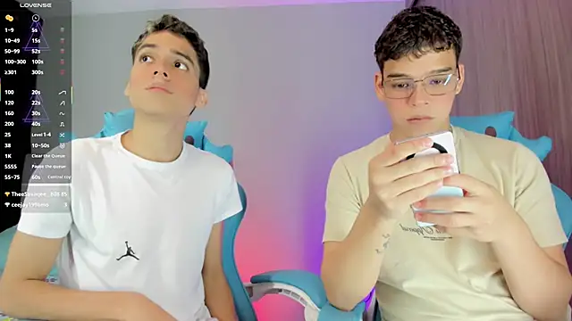 Snapshot of jake_and_joaquin chatting on 03/13/25, 06:05 jake and joaquin online show from 03/13/25, 06:05