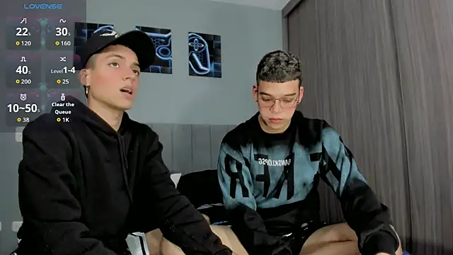 Snapshot of jake_and_joaquin chatting on 10/05/25, 05:50 jake and joaquin online show from 10/05/25, 05:50