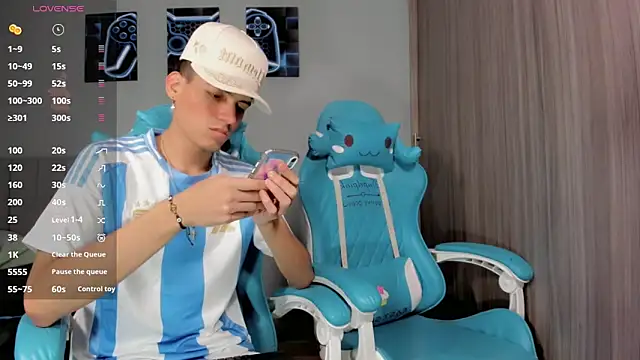 Snapshot of jake_and_joaquin chatting on 10/07/25, 03:14 jake and joaquin online show from 10/07/25, 03:14