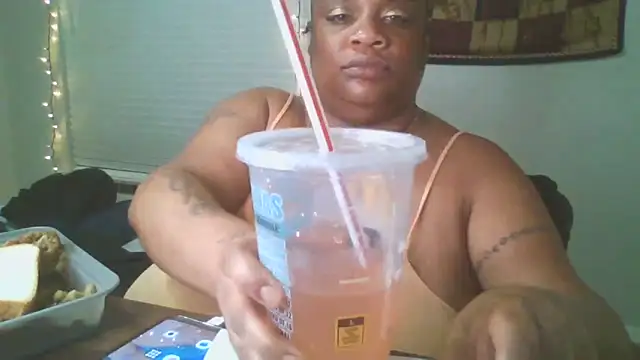 Snapshot of NaughtyHottieBBW chatting on 05/15/26, 11:56 NaughtyHottieBBW online show from 05/15/26, 11:56