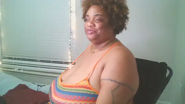 Snapshot of NaughtyHottieBBW chatting on 05/31/26, 05:37 NaughtyHottieBBW online show from 05/31/26, 05:37