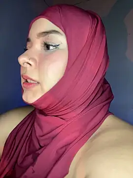 Snapshot of aneesa_darzi chatting on 01/16/25, 12:23 aneesa darzi online show from 01/16/25, 12:23