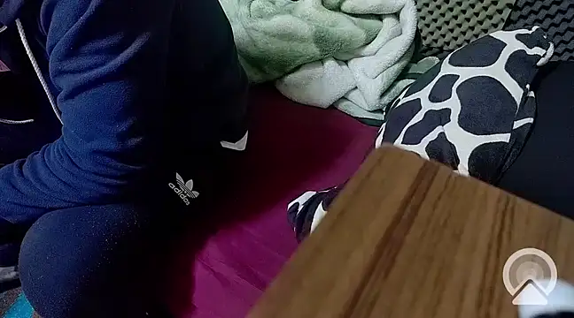 Snapshot of Arabeyes chatting on 02/21/25, 06:48 Arabeyes online show from 02/21/25, 06:48