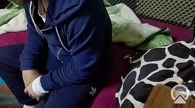 Snapshot of Arabeyes chatting on 02/23/25, 08:33 Arabeyes online show from 02/23/25, 08:33