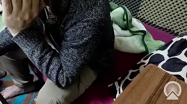 Snapshot of Arabeyes chatting on 03/05/25, 11:05 Arabeyes online show from 03/05/25, 11:05