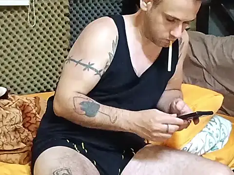 Snapshot of Arabeyes chatting on 09/09/25, 09:42 Arabeyes online show from 09/09/25, 09:42